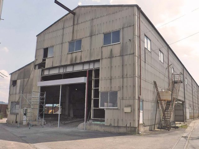 屋根瓦工場跡地